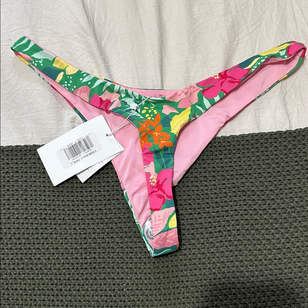 NWT Dippin Daisys swim bottom - Picture 2 of 4